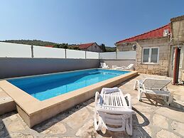 Villa Ivana - Three-bedroom Villa With Private Pool