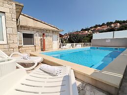 Villa Ivana - Three-bedroom Villa With Private Pool