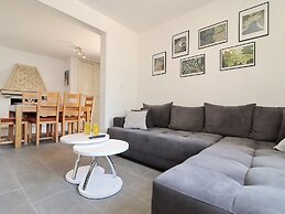 Villa Ivana - Three-bedroom Villa With Private Pool