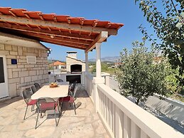 Villa Ivana - Three-bedroom Villa With Private Pool