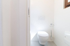 Welcomely - Xenia Boutique