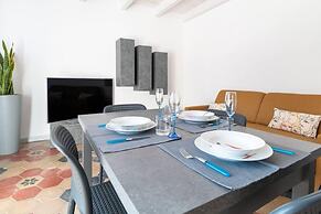 Welcomely - Xenia Boutique