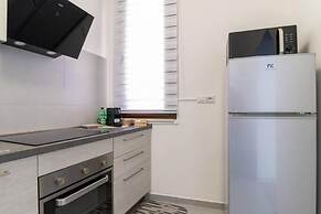 Welcomely - Xenia Boutique