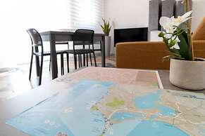 Welcomely - Xenia Boutique