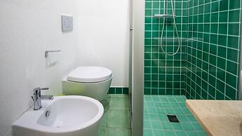 Welcomely - Porto Corallo Seafront