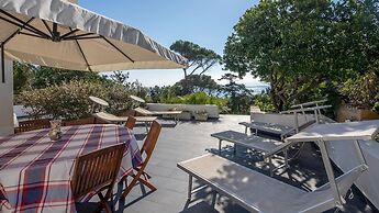 Welcomely - Porto Corallo Seafront