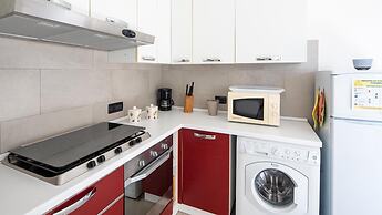 Welcomely - Porto Corallo Seafront