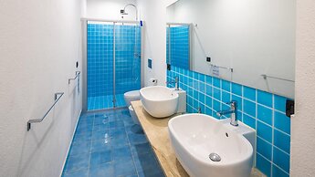 Welcomely - Porto Corallo Seafront