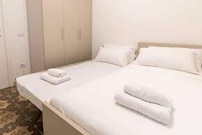 Welcomely - Xenia Boutique House 3