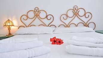 Welcomely - Blue Holiday Villa