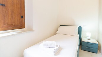 Welcomely - Xenia Boutique House With Garden