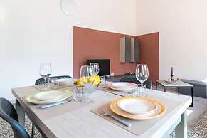 Welcomely - Xenia Boutique House With Garden