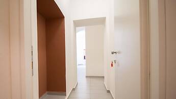 Welcomely - Xenia Boutique House With Garden