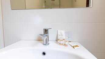 Welcomely - Xenia Boutique House With Garden