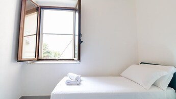 Welcomely - Xenia Boutique House With Garden