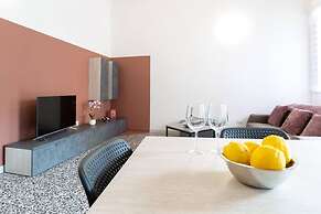 Welcomely - Xenia Boutique House With Garden