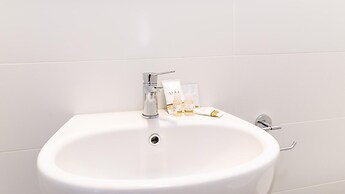 Welcomely - Xenia Boutique House With Garden