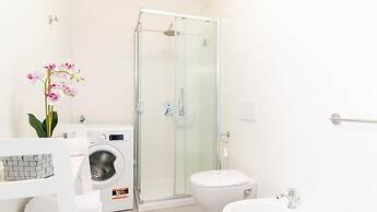 Welcomely - Xenia Boutique House With Garden