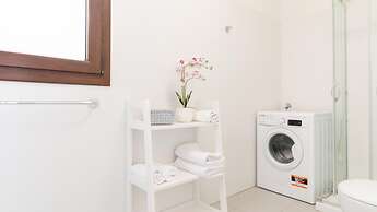 Welcomely - Xenia Boutique House With Garden