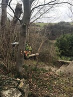 Modern Penthouse With Views in Stroud