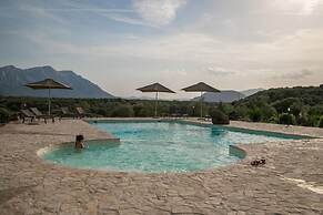 Welcomely - Country House Muristene- Iris