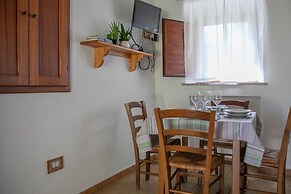 Welcomely - Country House Muristene- Iris