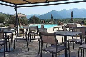 Welcomely - Country House Muristene- Iris