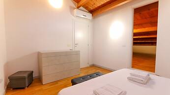 Welcomely - Xenia Boutique House 5