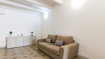 Welcomely - Xenia Boutique House 5