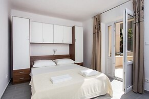 Apartment Maricol - One Bedroom Apartment With Terrace