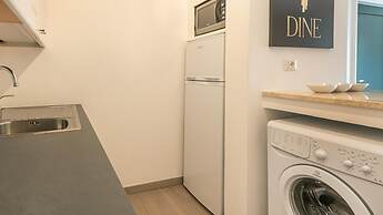 Lucienne in Alghero With 1 Bedrooms and 1 Bathrooms