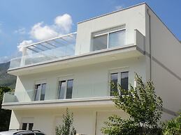 Villa Riva - Five Bedroom Villa With Pool and Sea View