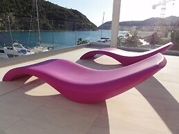 Villa Riva - Five Bedroom Villa With Pool and Sea View