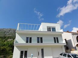 Villa Riva - Five Bedroom Villa With Pool and Sea View