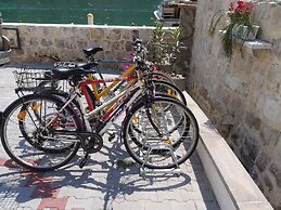 Villa Riva - Five Bedroom Villa With Pool and Sea View