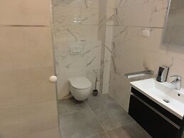 Villa Riva - Five Bedroom Villa With Pool and Sea View