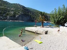 Villa Riva - Five Bedroom Villa With Pool and Sea View