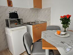 Apartments Sea Star - One Bedroom Apartment With Balcony