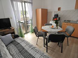 Apartments Sea Star - One Bedroom Apartment With Balcony