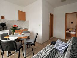 Apartments Sea Star - One Bedroom Apartment With Balcony