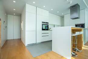 Acqua House by Rent4all