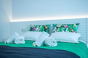 Acqua House by Rent4all