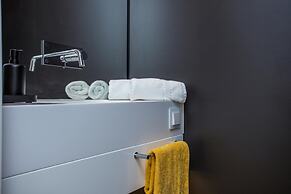 Acqua House by Rent4all