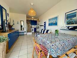 Beachside Apartment for 4 in Caorle