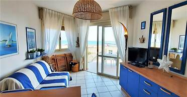 Beachside Apartment for 4 in Caorle