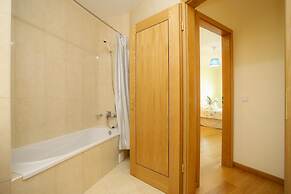 Atlantic Ocean Pool Apartment