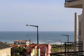 Atlantic Ocean Pool Apartment