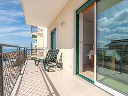 Atlantic Ocean Pool Apartment
