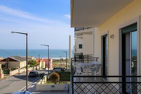 Atlantic Ocean Pool Apartment