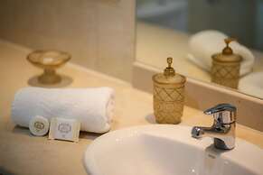 Atlantic Ocean Pool Apartment